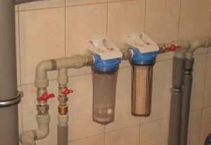 Установка проточного фильтра для воды в Дербенте
